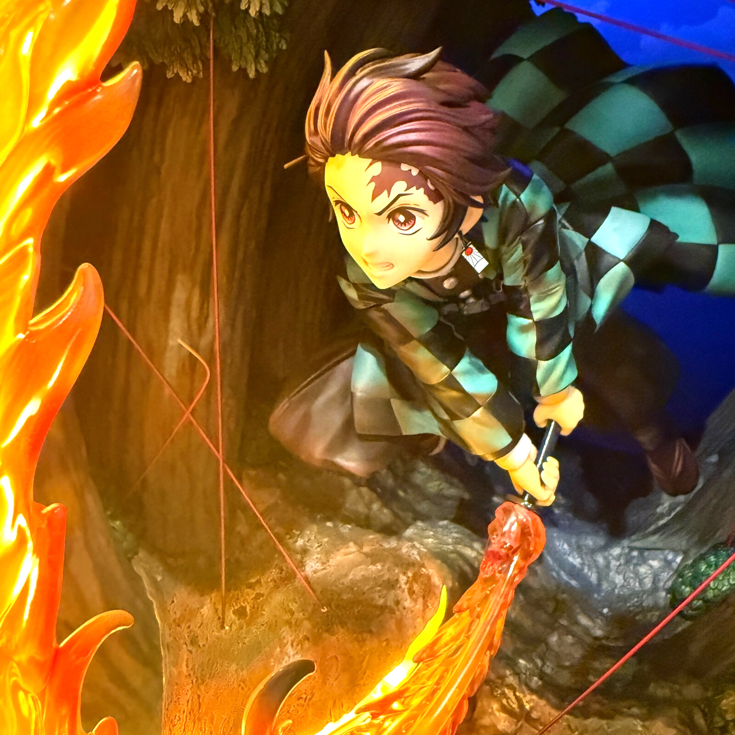 Demon Slayer  Tanjiro Kamado Hinokami Kagura Enbu Luminous figure[express]8