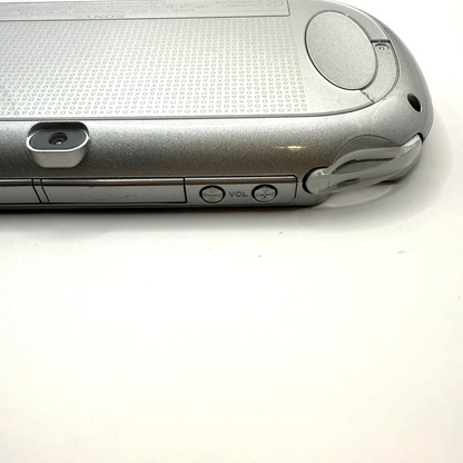 Sony PlayStation Vita PCH1000 ICE SILVER WiFi PSO2 soft & memory card 16GB4