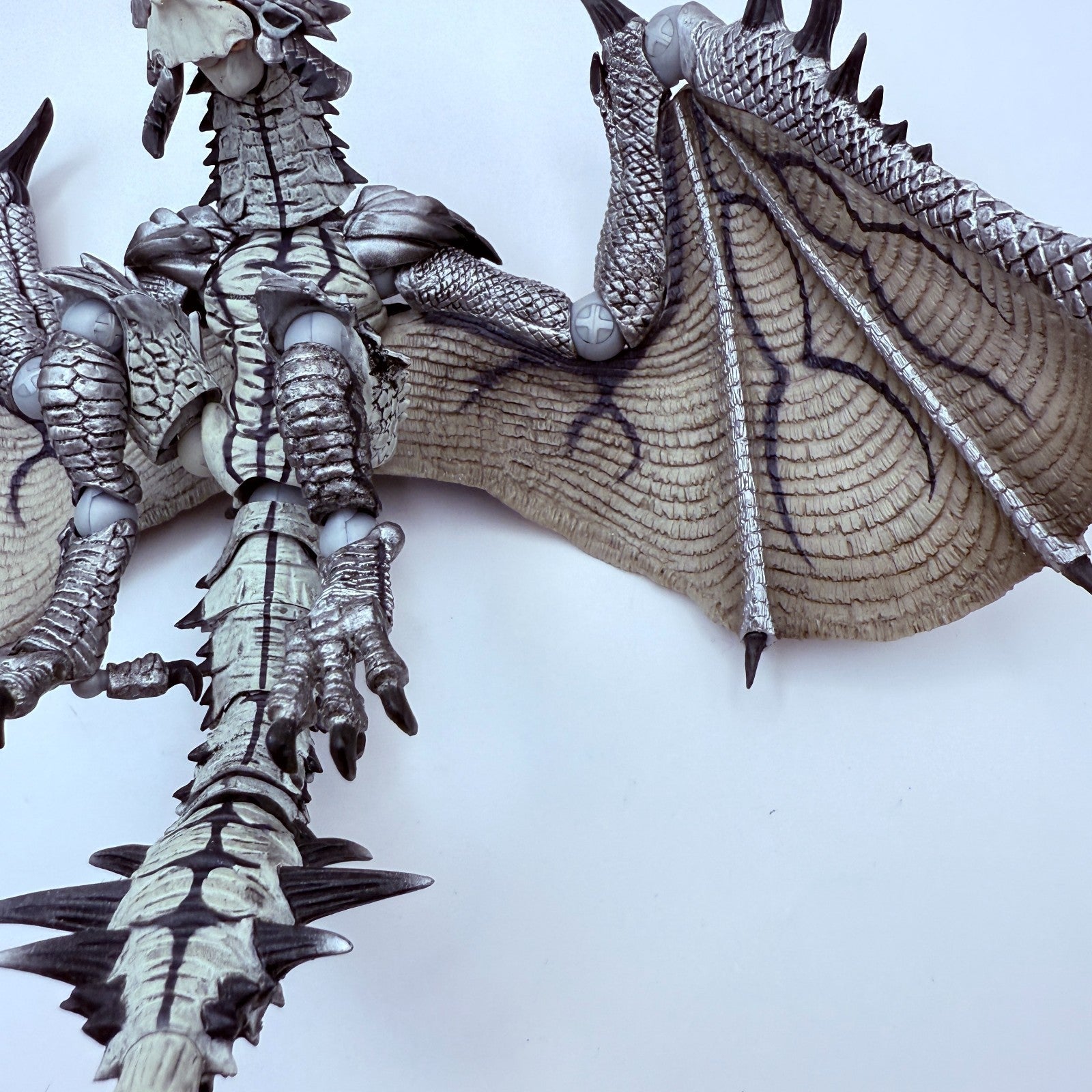 Monster Hunter Revoltech Liolaeus endangered species Action Figure express10