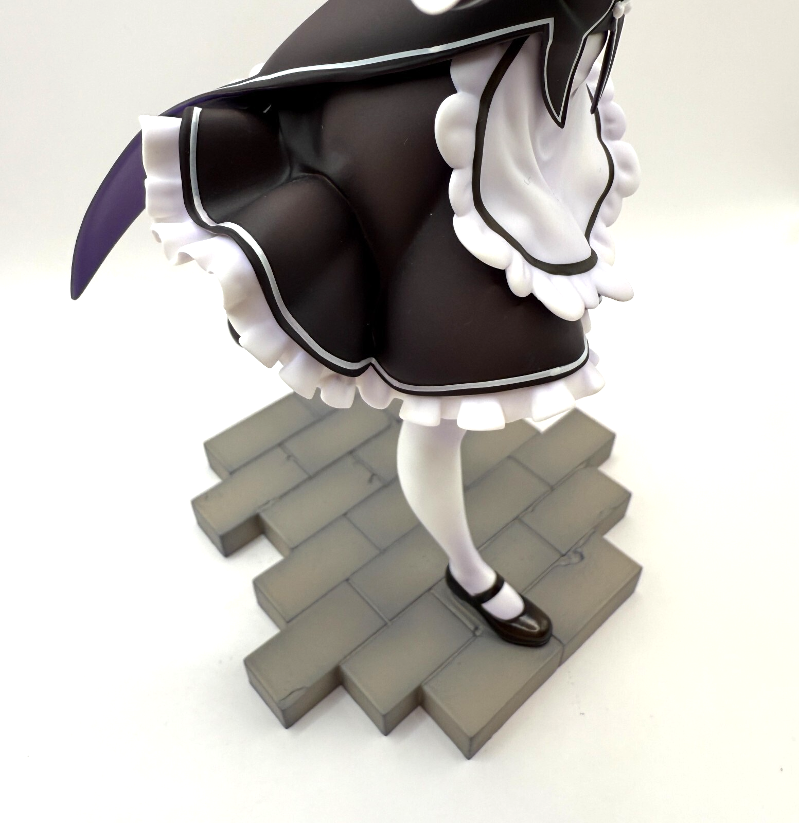 Re:ZERO Starting Life in Another World REM 1/7 scale figure [express]9