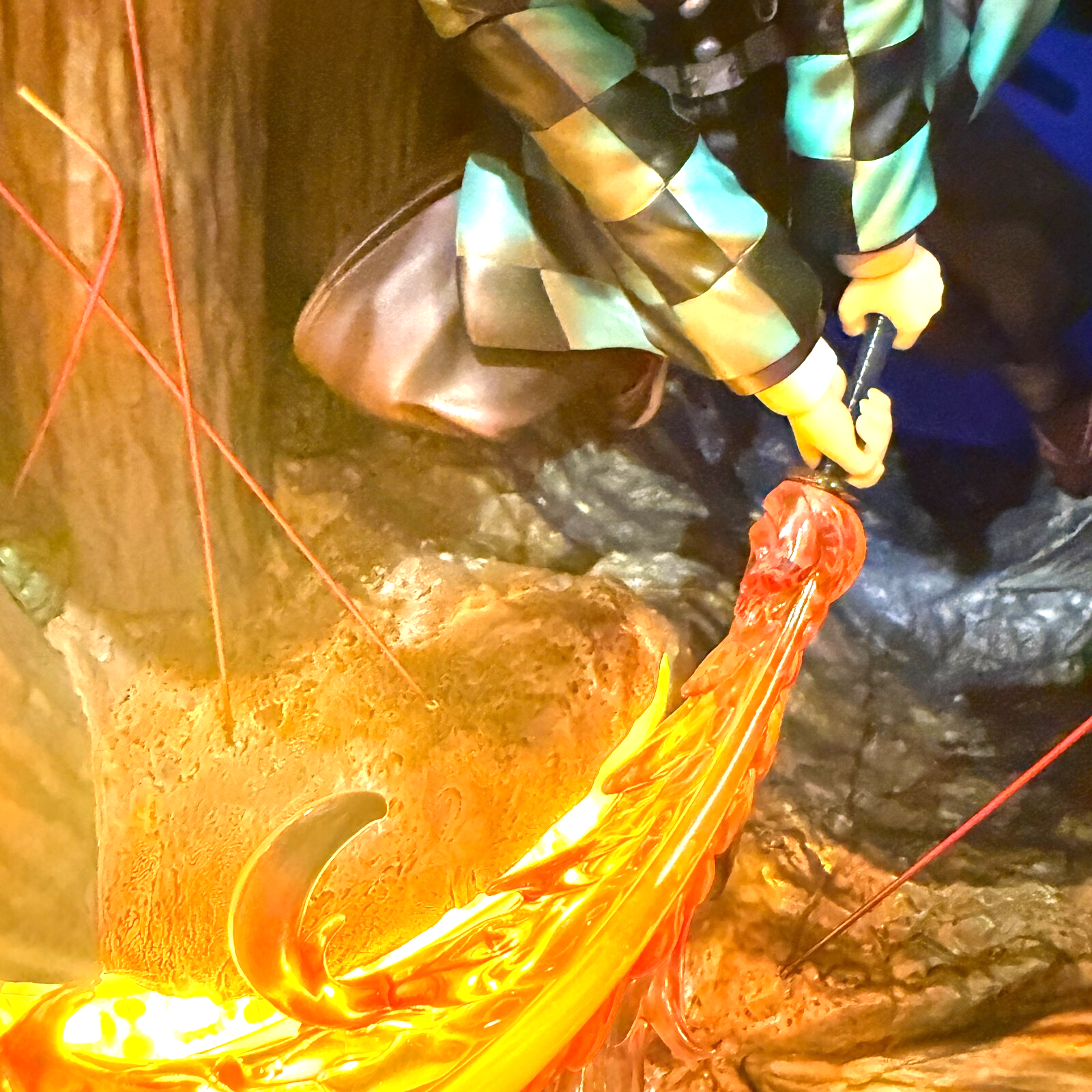 Demon Slayer  Tanjiro Kamado Hinokami Kagura Enbu Luminous figure[express]7