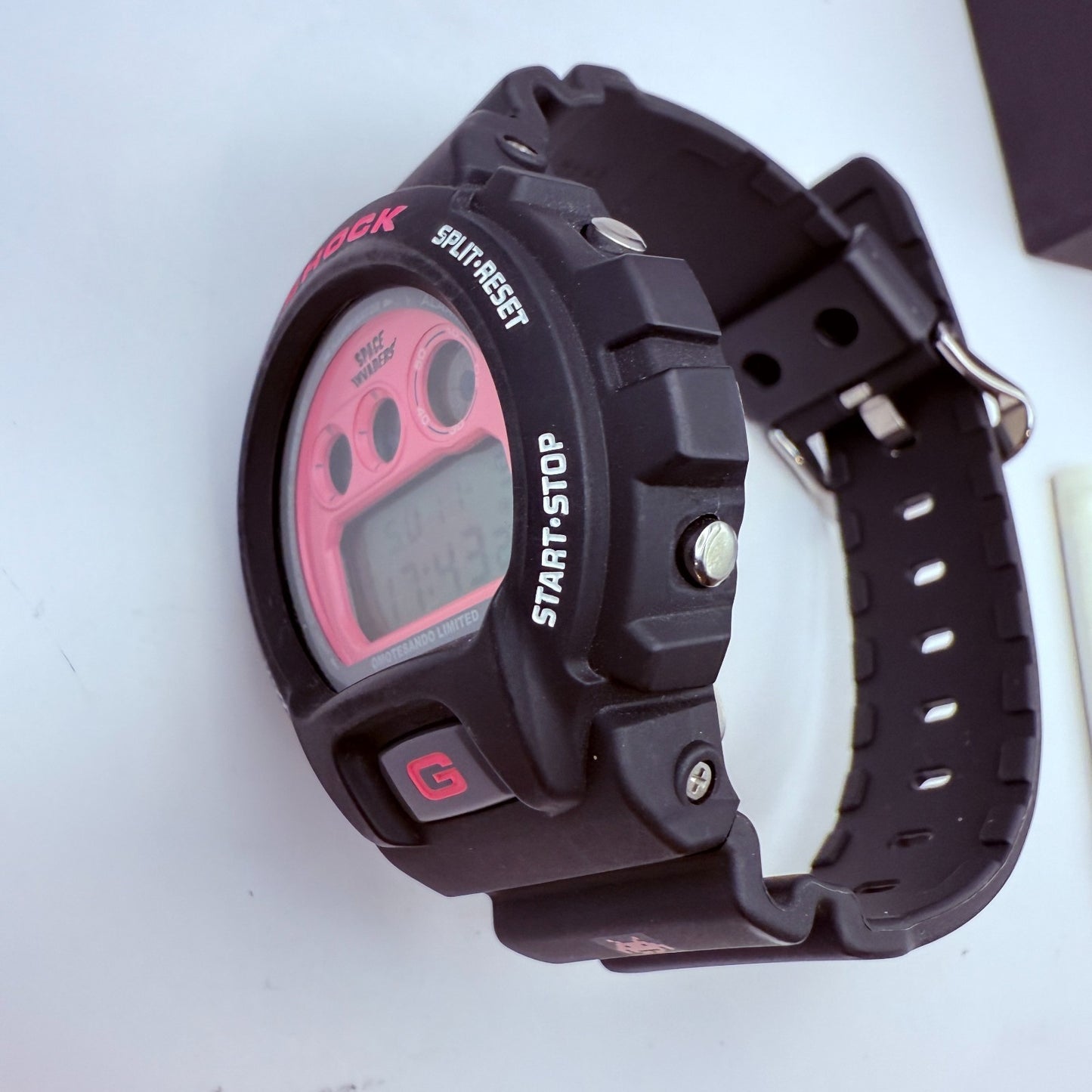 GSHOCK DW6900 SPACE INVADERS Limited Edition Black Pink OMOTESANDO Japan11