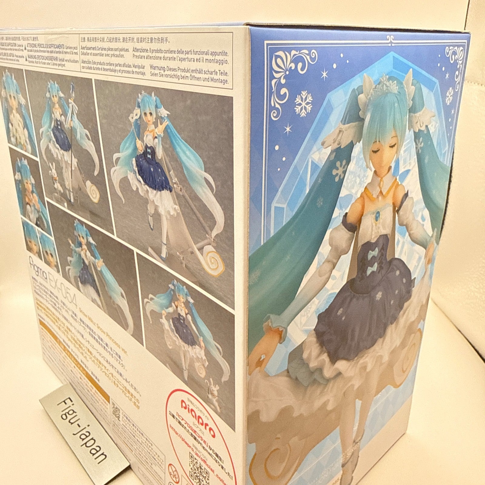 Snow Miku Snow Princess Ver figma EX-054 Hatsune Max Factory Anime Figure MISB4