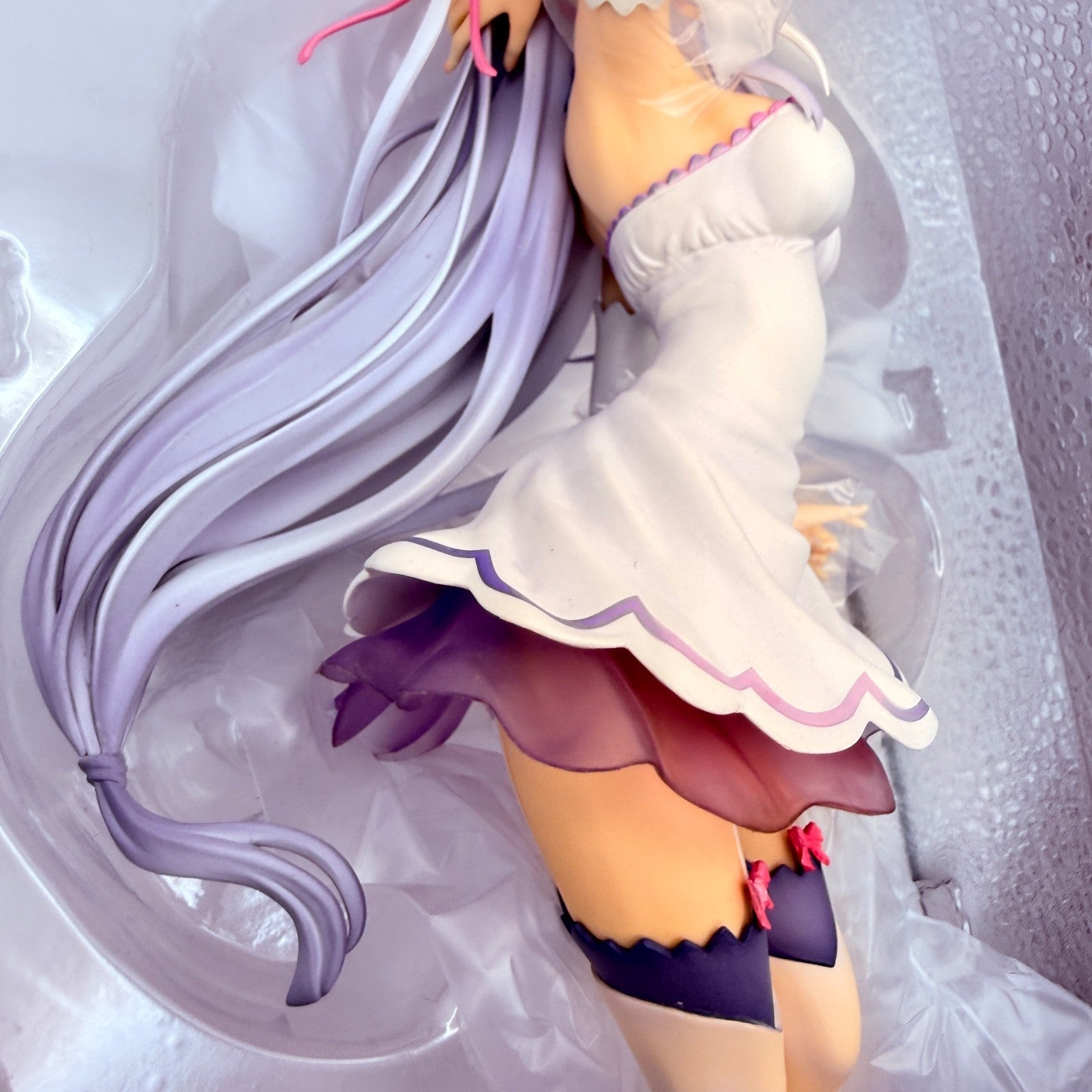 Phat! Re:Zero Emilia Wedding Ver 1/7 Scale Figure Opened Mint Authentic Japan6