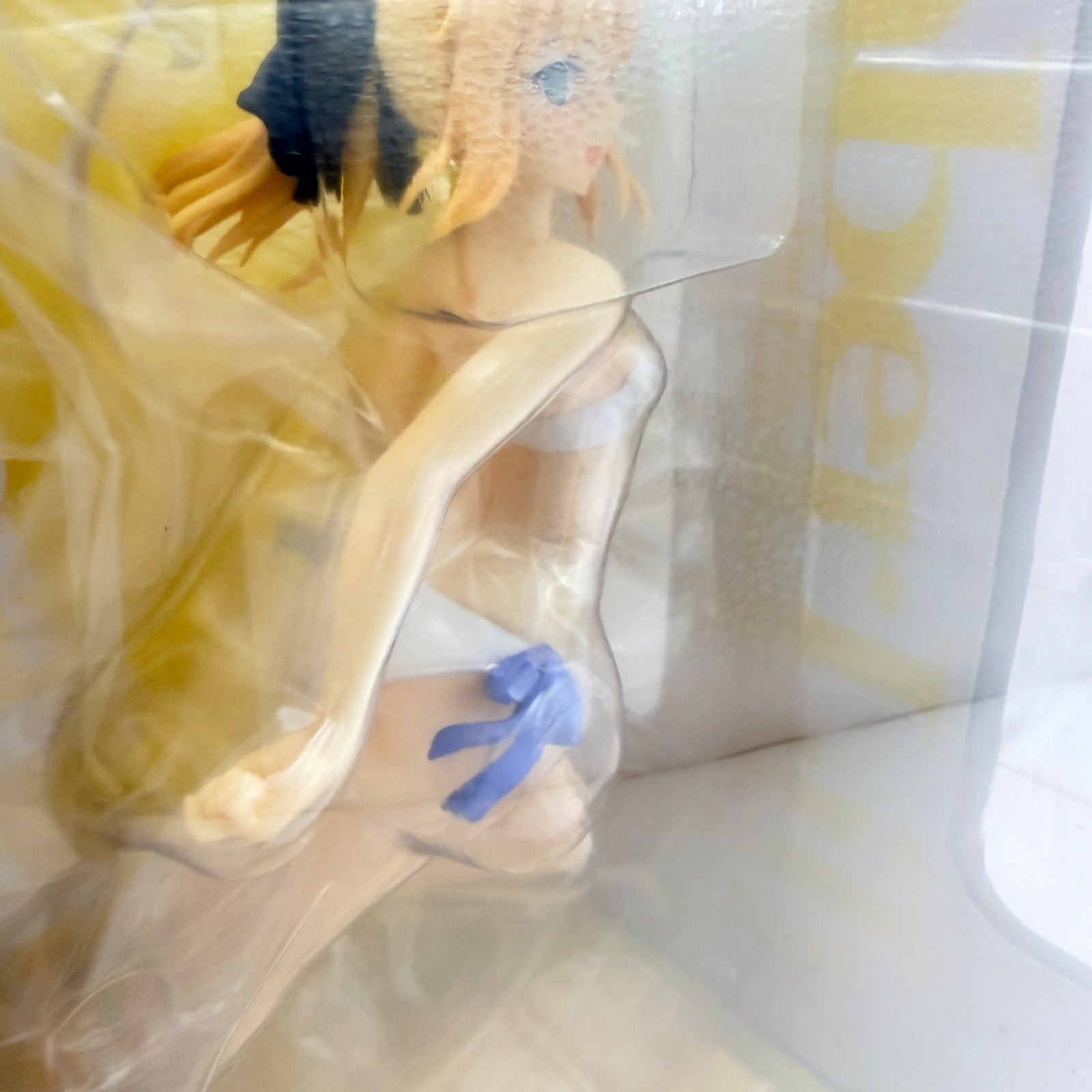 Saber Lily Fate/stay night Beach Queens 1/10 Scale Wave Anime Figure MISB6