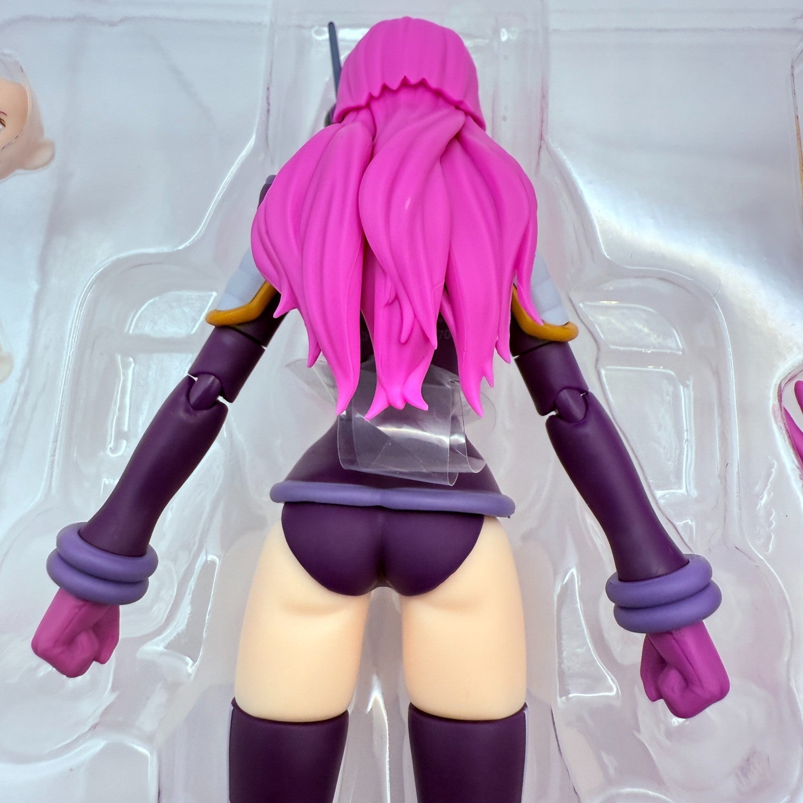 S.H.Figuarts Jewelry Bonney One Piece Egghead Future Island Bandai Open TOP MINT1