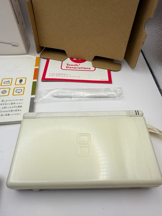 Nintendo DS Lite white + Charger Genuine touch pen Cleaned + Tested express1