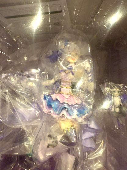 Re:Zero Emilia Idol Ver 1/7Scale Figure eStream Shibuya Scramble New Box Damaged4