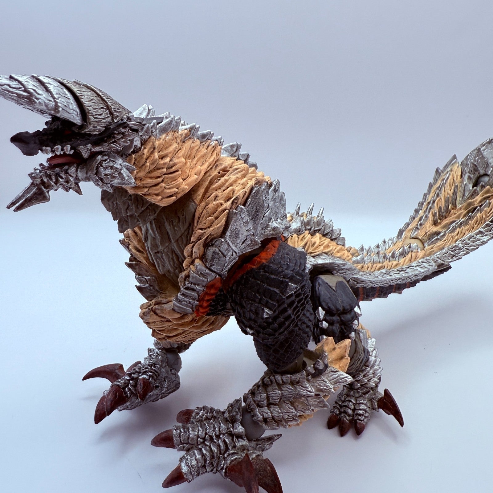 Zinogre Subspecies Revoltech 135 EX Monster Hunter Action Figure Kaiyodo MIB12