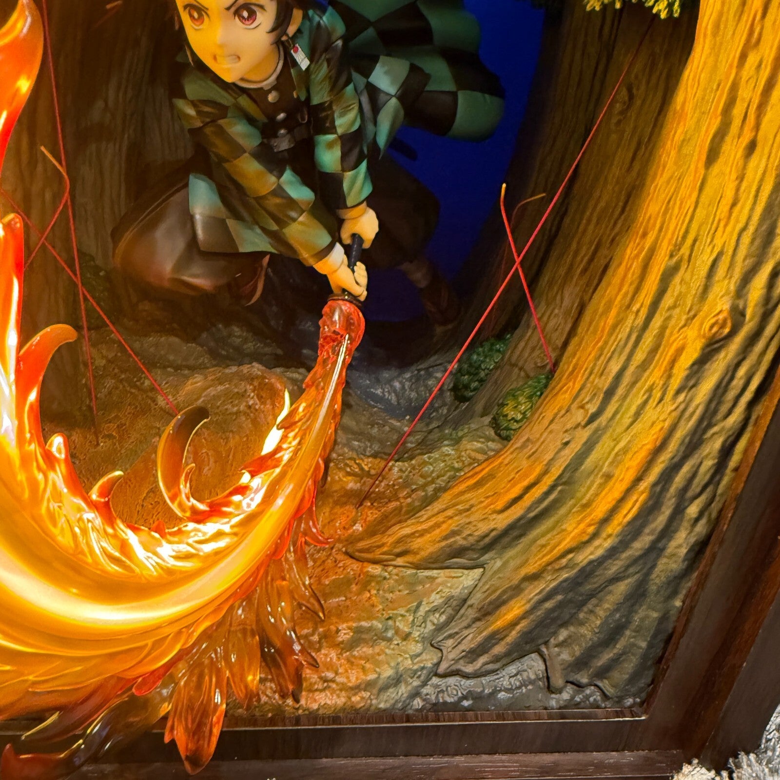 Demon Slayer  Tanjiro Kamado Hinokami Kagura Enbu Luminous figure[express]3