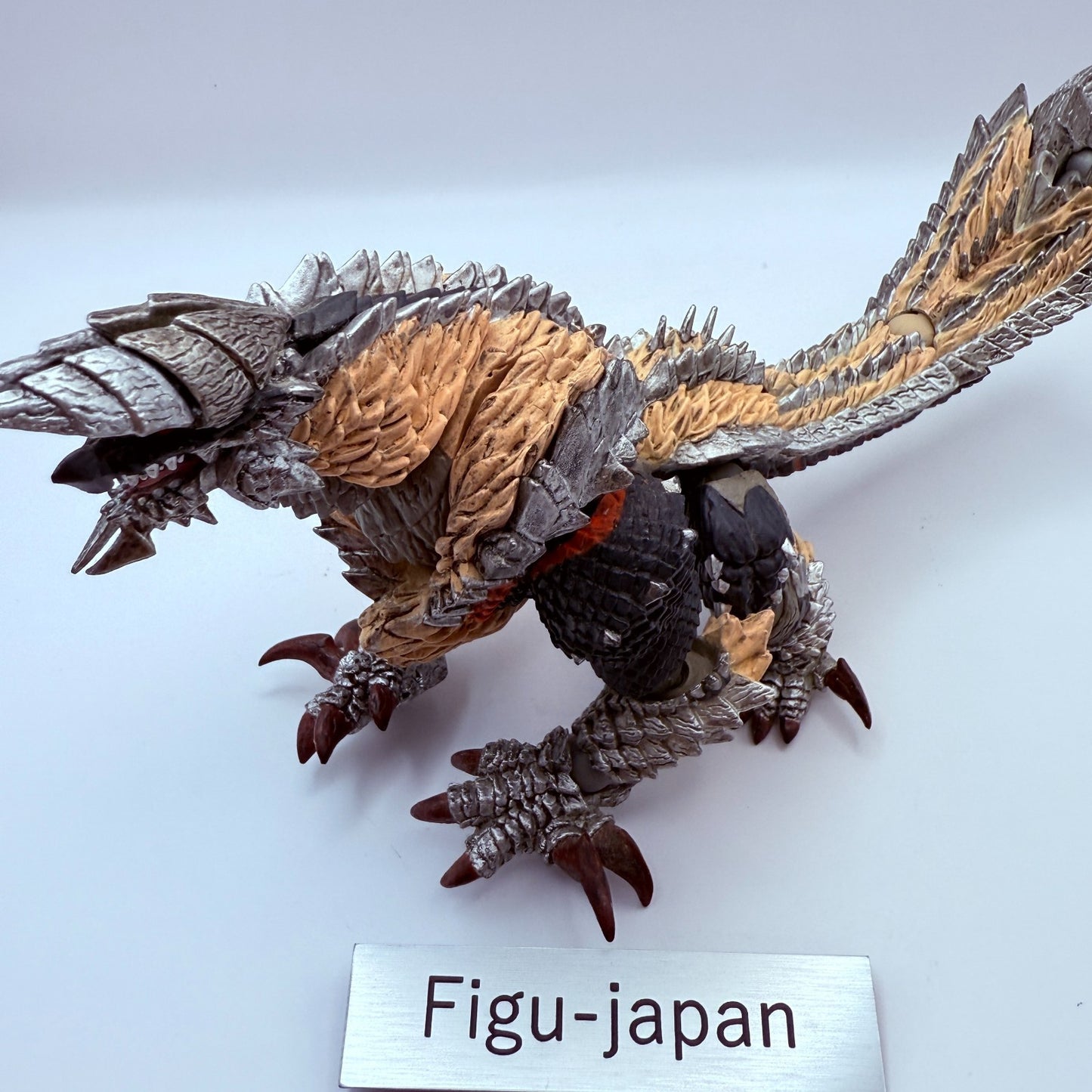 Zinogre Subspecies Revoltech 135 EX Monster Hunter Action Figure Kaiyodo MIB11