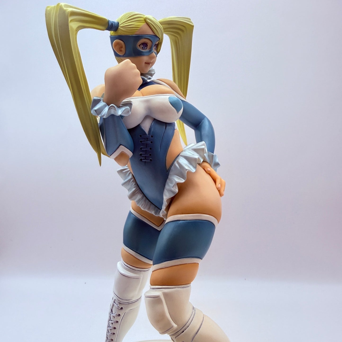 Rainbow Mika CAPCOMANIAX Street Fighter Alpha 3 MegaHouse Figure 1/8 Scale VGUC11