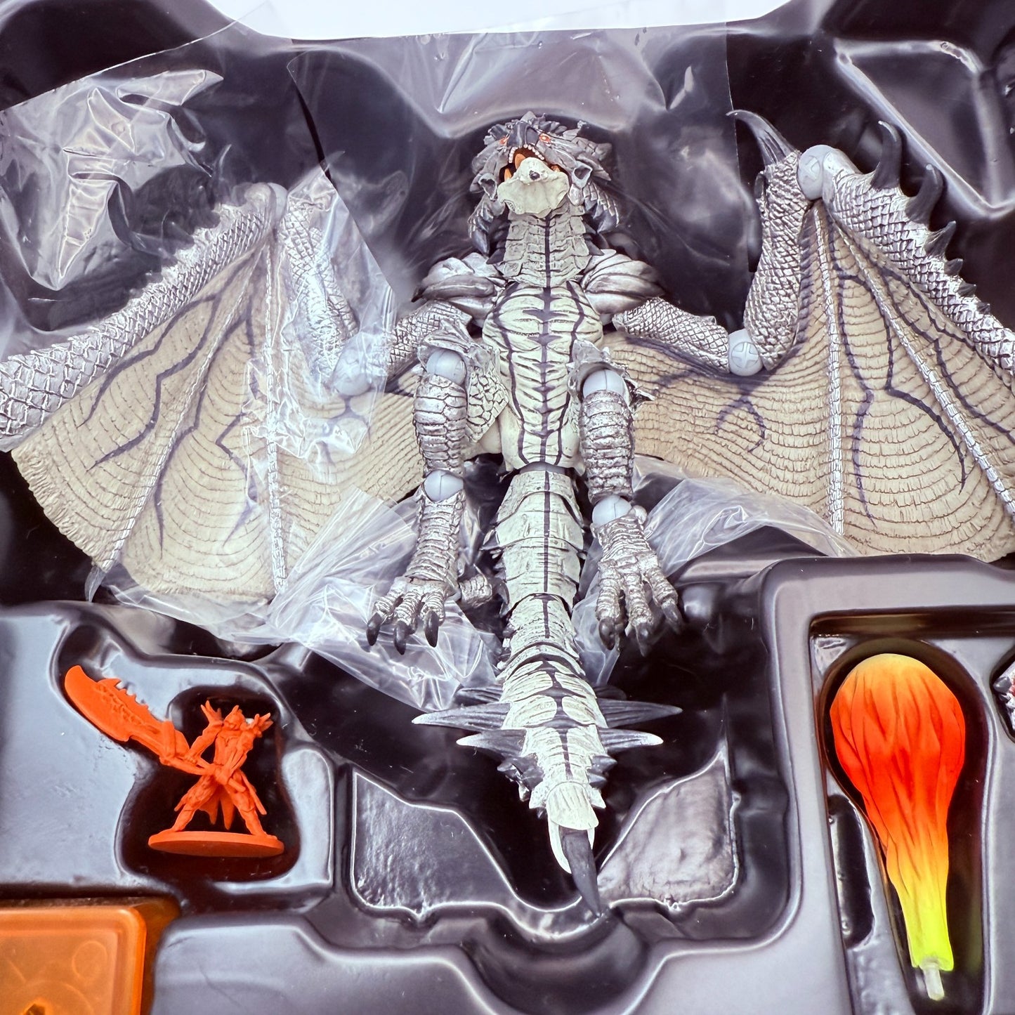 Monster Hunter Revoltech Liolaeus endangered species Action Figure express12