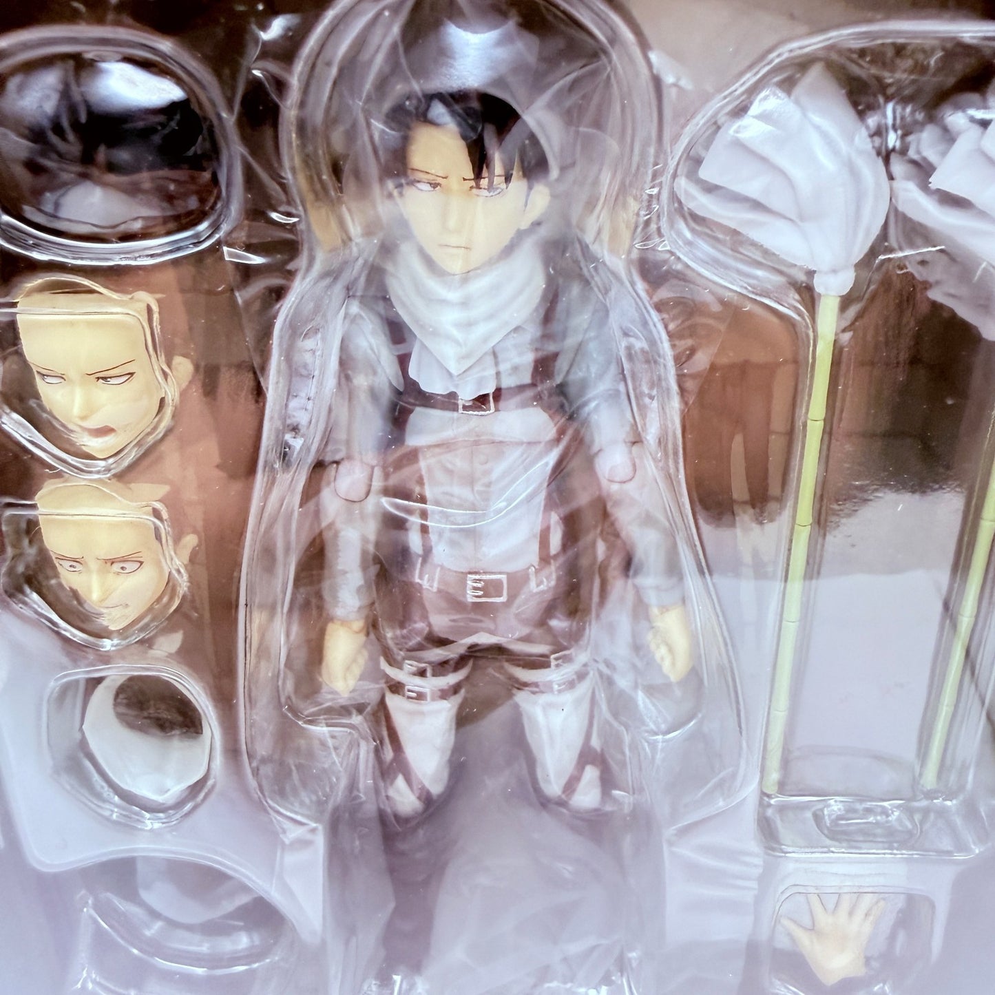 Levi Cleaning Ver Attack on Titan figma EX-020 Max Factory Bonus Stand MISB8