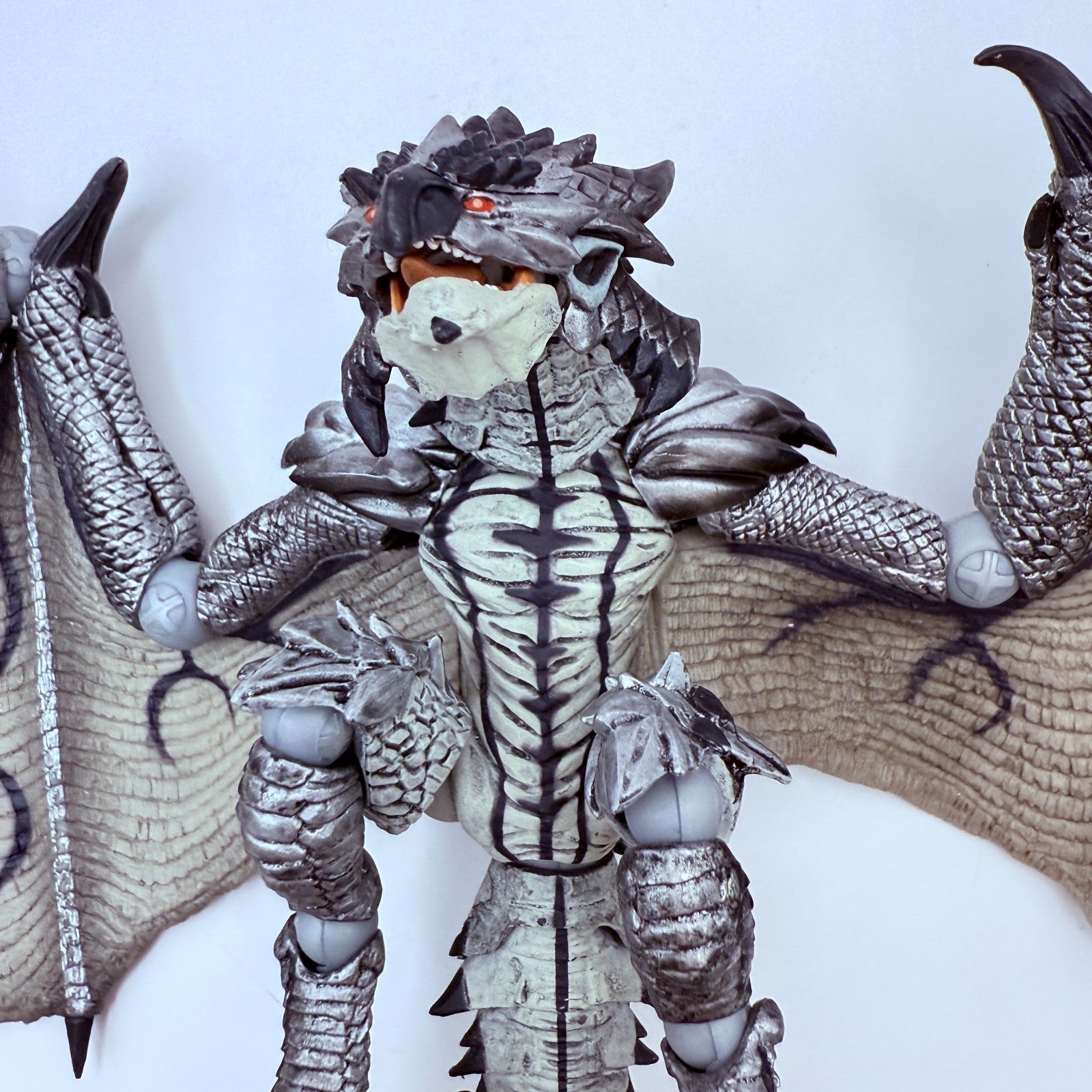 Monster Hunter Revoltech Liolaeus endangered species Action Figure express9