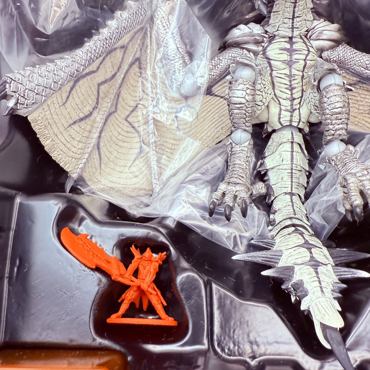 Monster Hunter Revoltech Liolaeus endangered species Action Figure express11