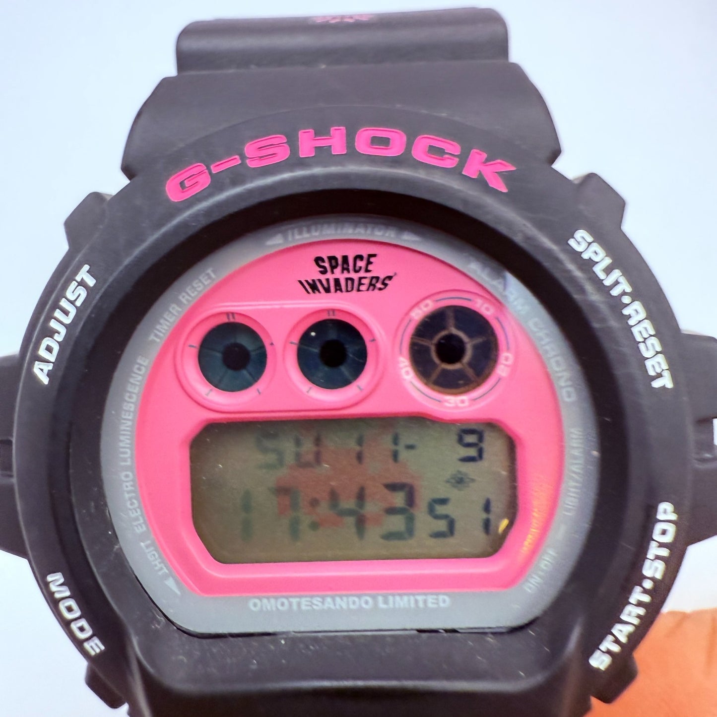 Casio G-Shock DW-6900 Space Invaders Limited Edition Black Pink Omotesando EUC14