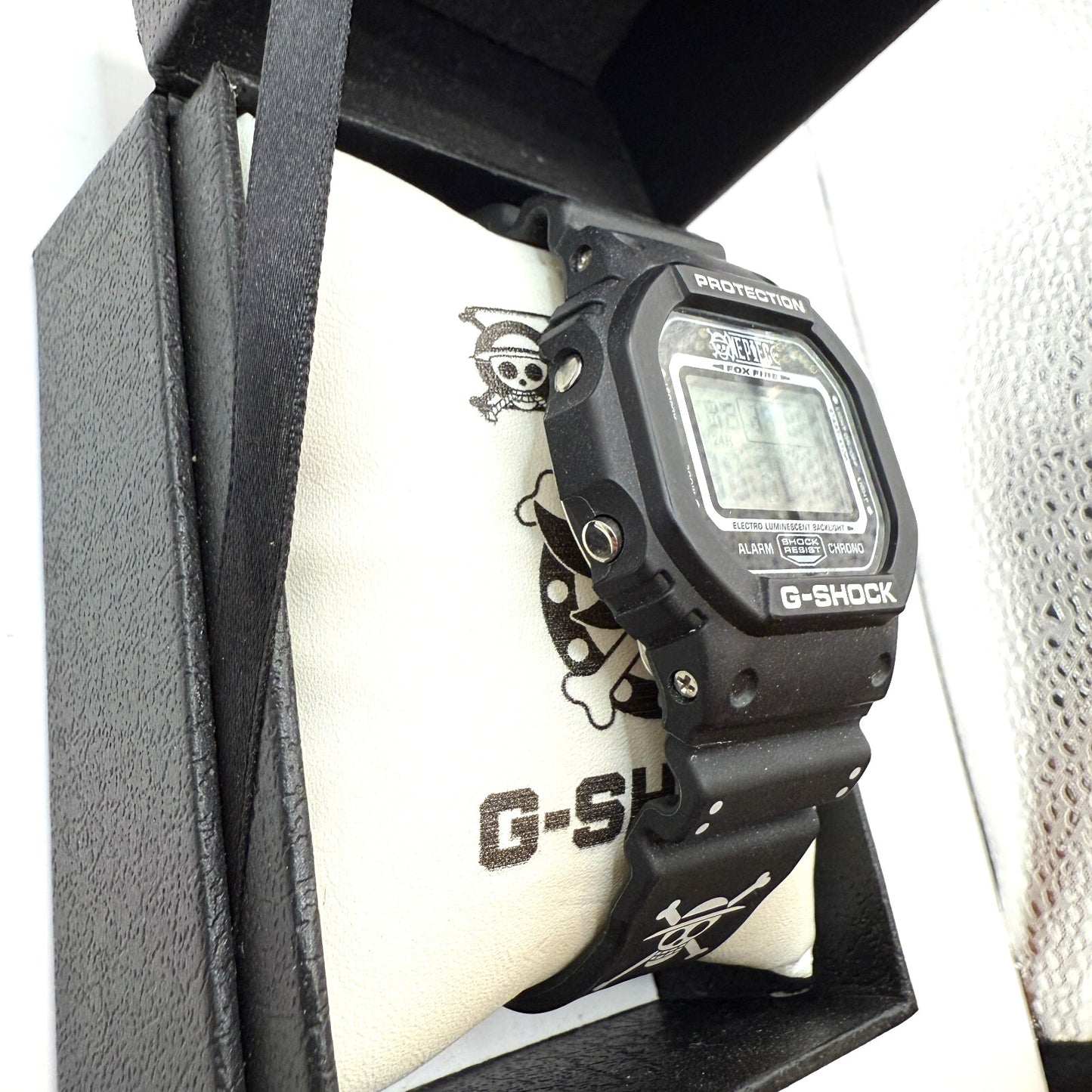 CASIO ONE PIECE x G-SHOCK Collaboration Mugiwara Pirates model black color 