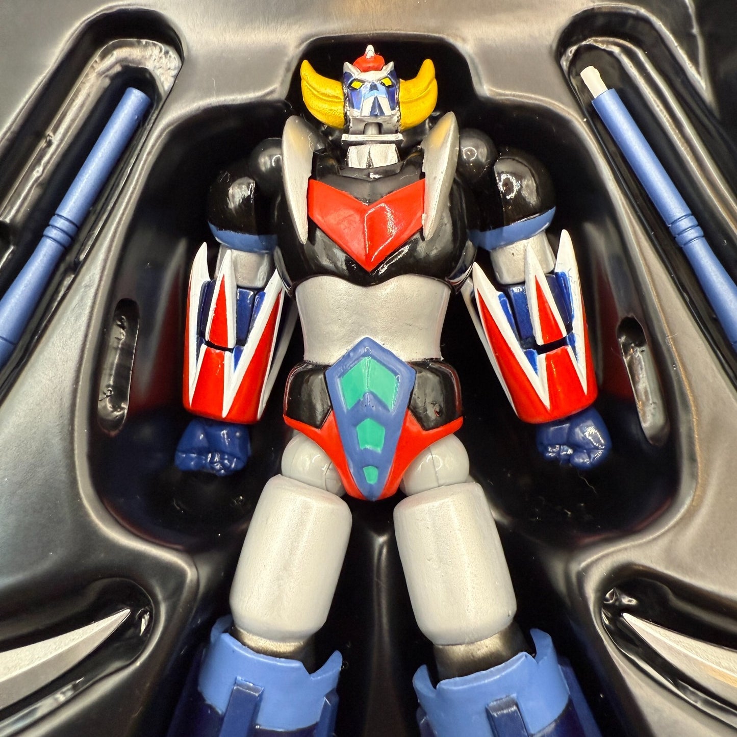 UFO Robot Grendizer Kaiyodo Revoltech 085 Action Figure japan used 