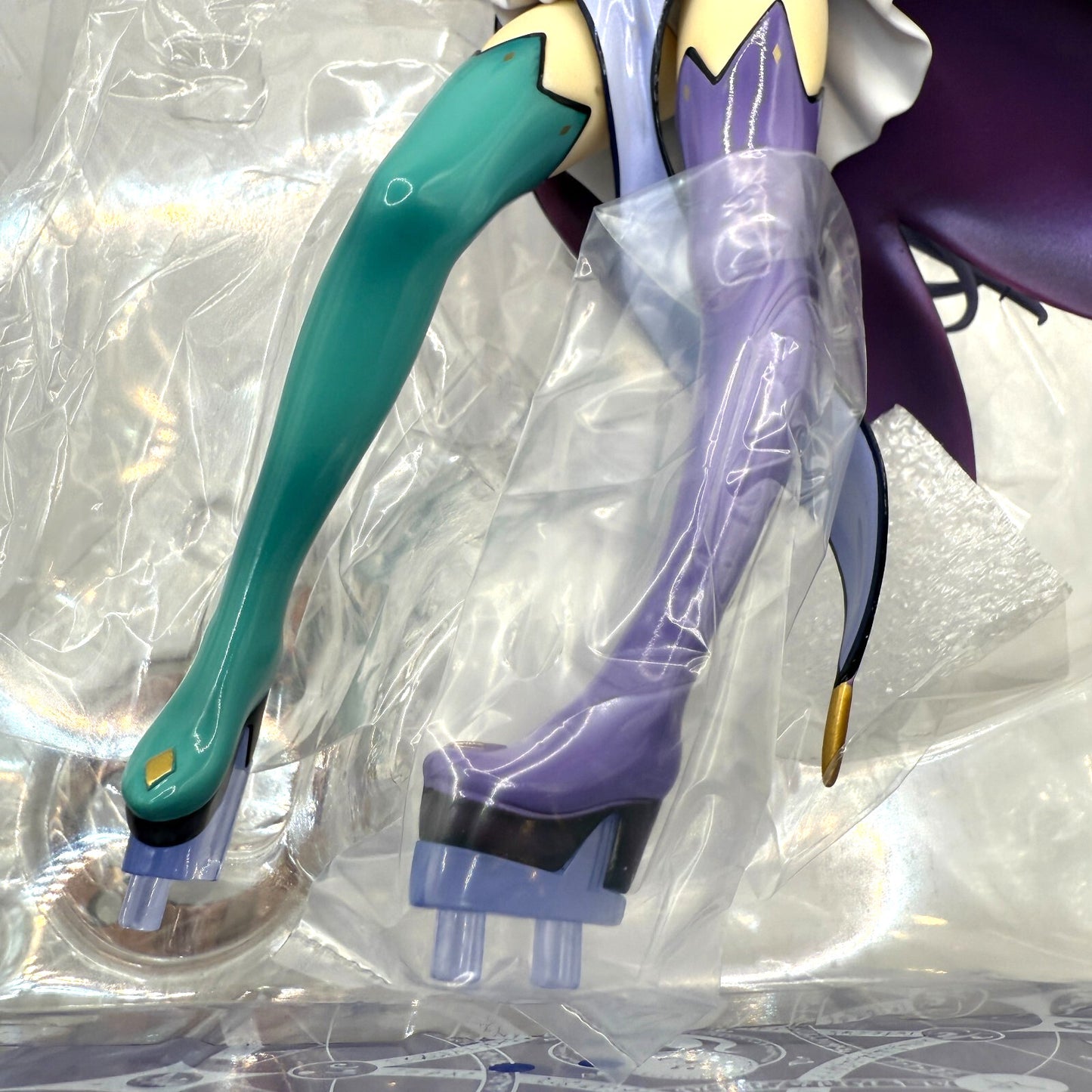 Fate/Grand Order Caster/Media Lily 1/7 figure FGO Fedex used 