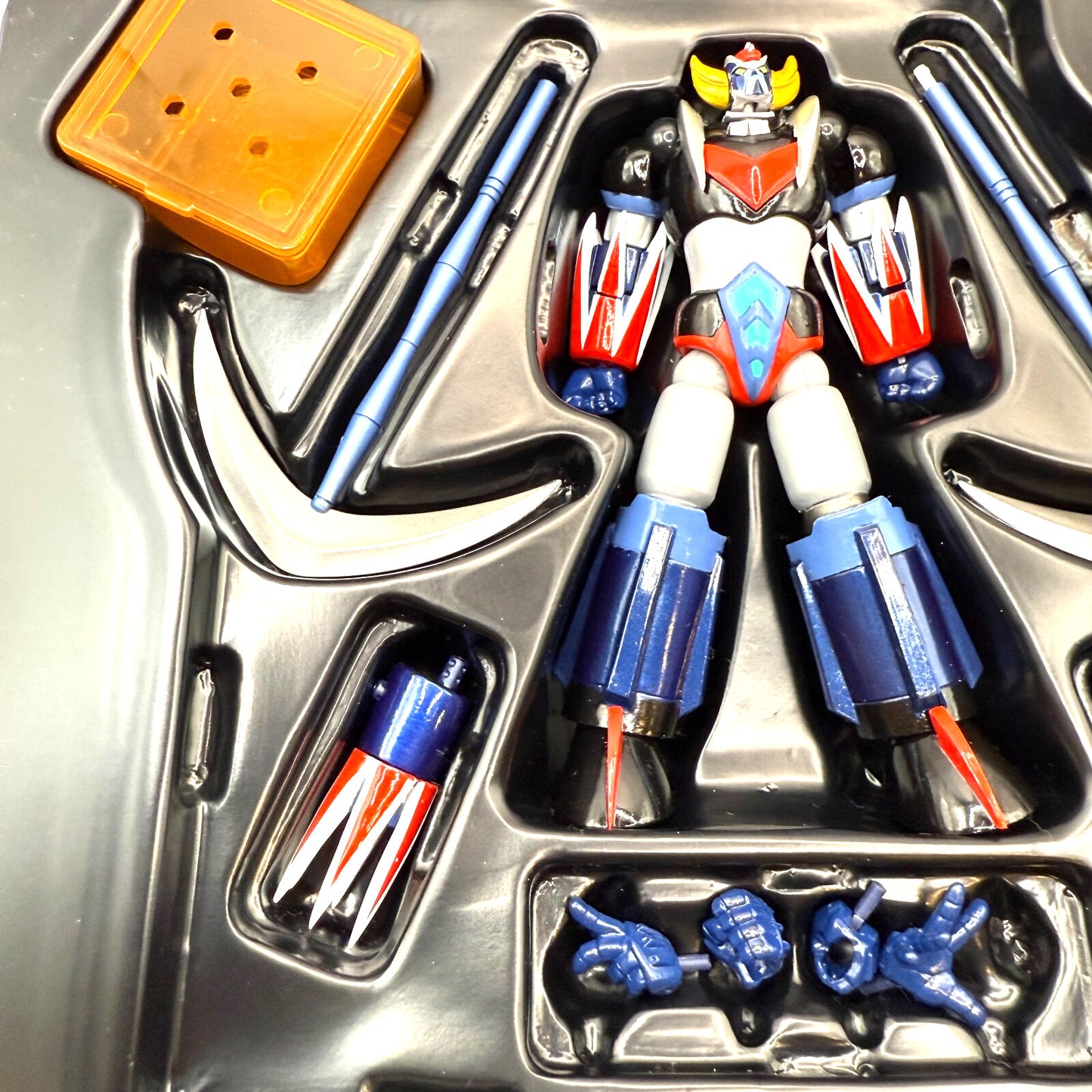 UFO Robot Grendizer Kaiyodo Revoltech 085 Action Figure japan used 