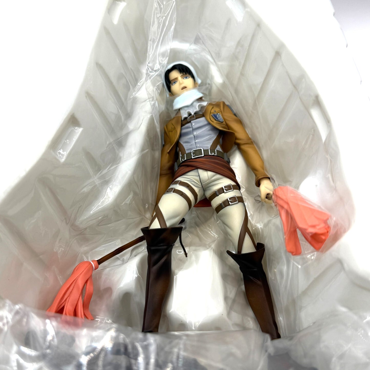 Attack on Titan Revi Brave Act cleaning ver 1/8 figure union cleative 